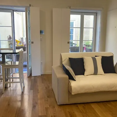 Apartment Bright With Terrace *